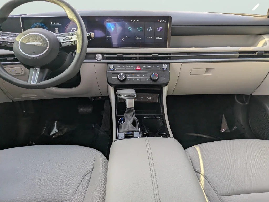 Used 2025 Silver Hyundai SE image 12