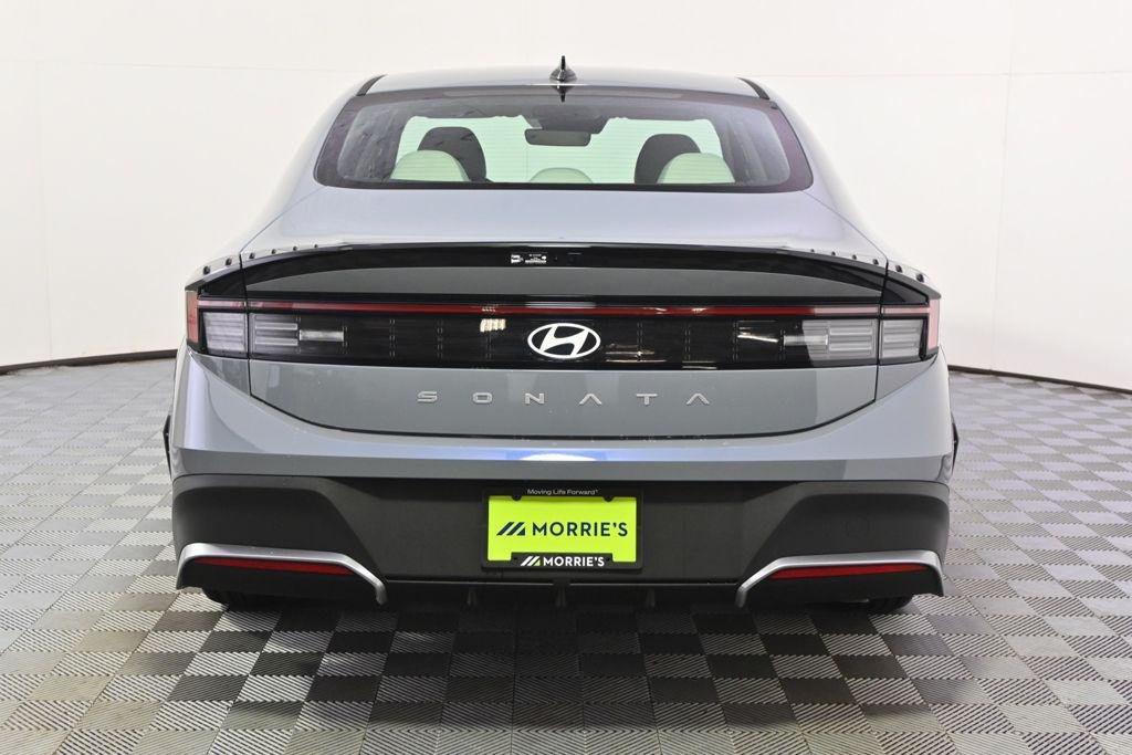 New 2026 Blue Hyundai SE image 5
