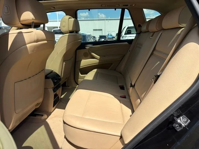 Used 2010 Black BMW xDrive35d image 17