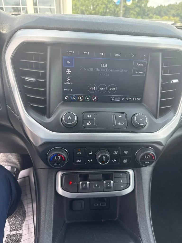 Used 2023 White GMC SLT image 8
