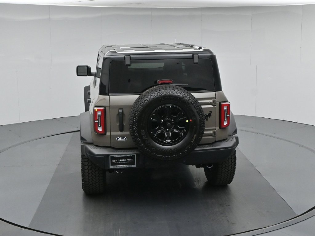 New 2026 Marsh Gray Ford Badlands image 37