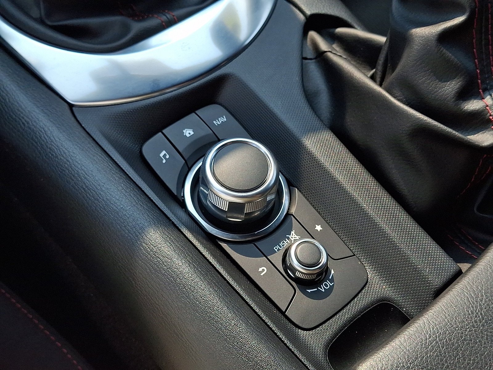 Used 2018 Machine Gray Mazda Club image 19