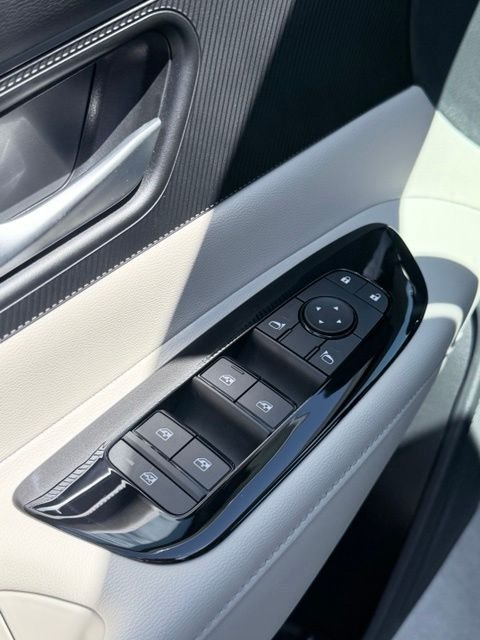 New 2026 Everest White Pearl TriCoat Nissan SV image 20