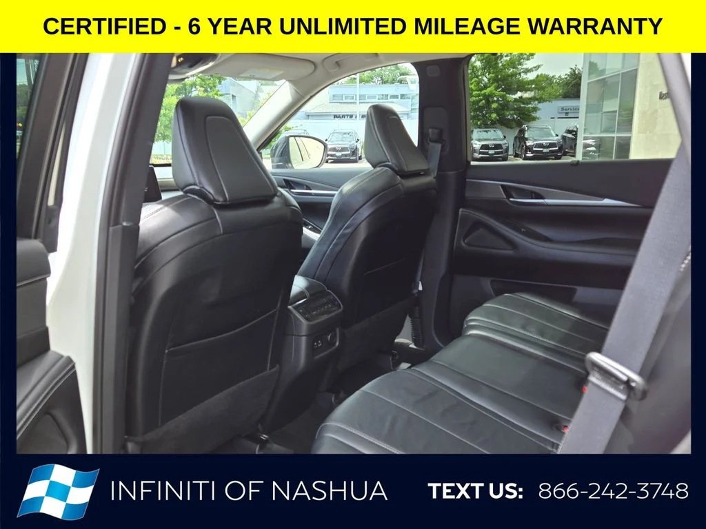 Certified Used 2023 White INFINITI LUXE image 22