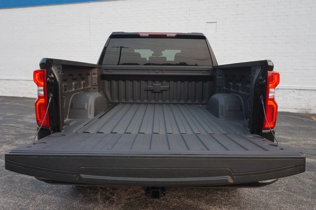 New 2026 Black Chevrolet RST image 25
