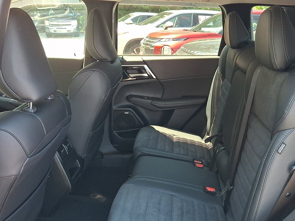 2026 Mitsubishi Outlander SE - Photo 8
