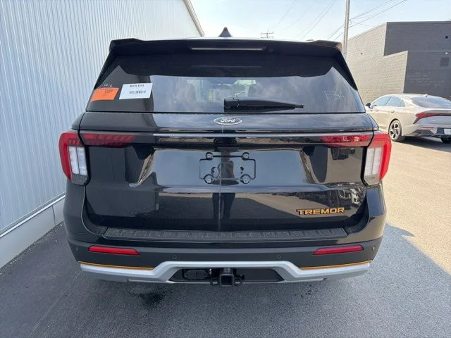 New 2026 Agate Black Metallic Ford Tremor® image 39