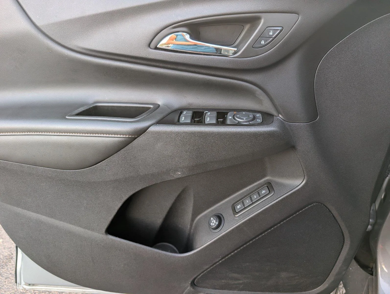 Used 2024 Sterling Gray Metallic Chevrolet Premier image 19