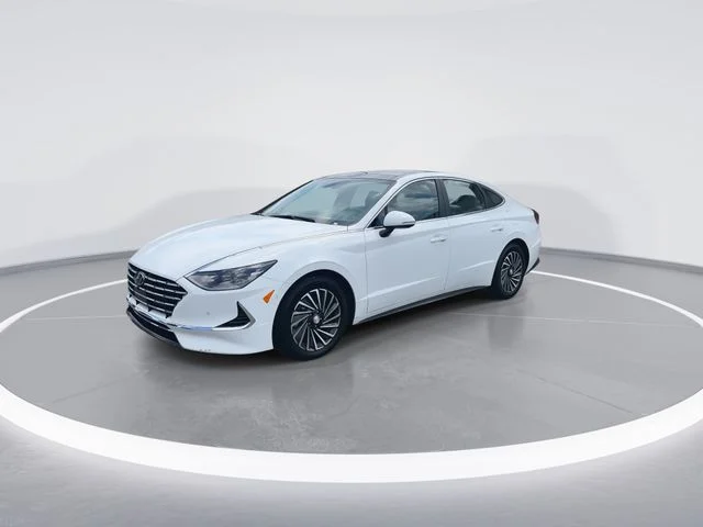 Used 2023 White Hyundai Limited image 4