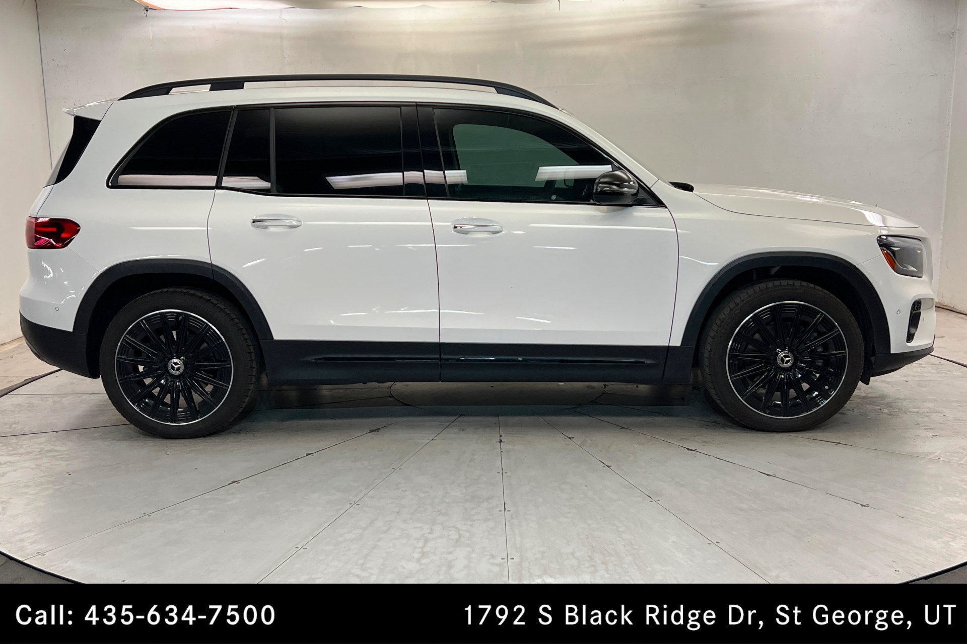 Certified Used 2026 Polar White Mercedes-Benz GLB 250 image 7
