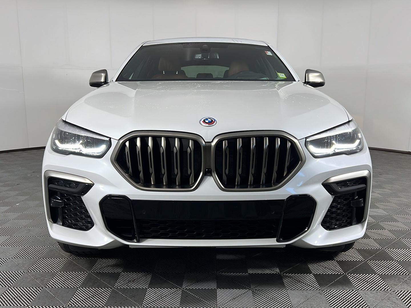 Certified Used 2023 Mineral White Metallic BMW M50i image 13