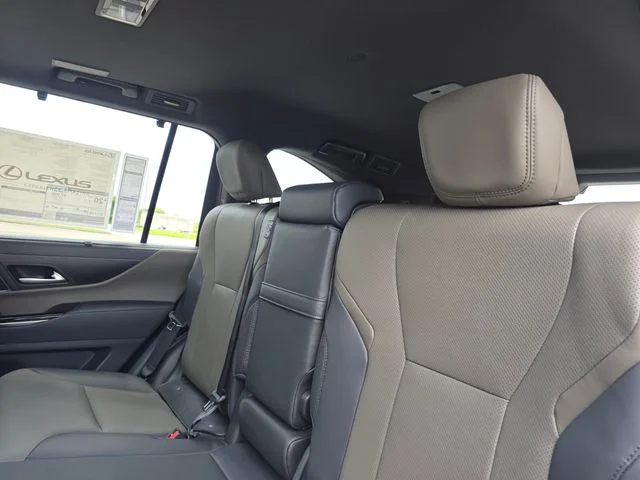 2026 Lexus LX 700h Overtrail - Photo 18