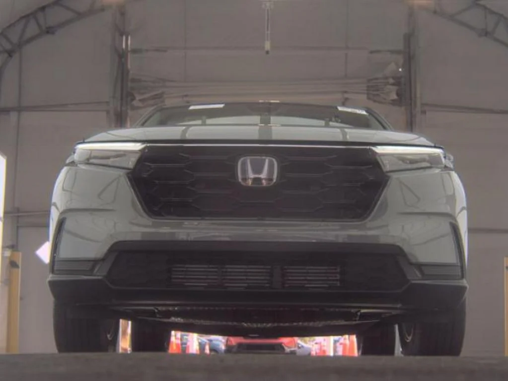 Used 2025  Honda EX image 3