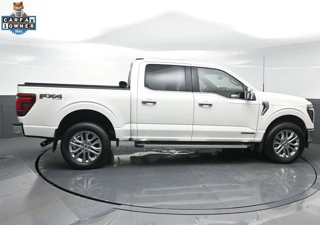 Used 2025 White Ford Lariat image 8