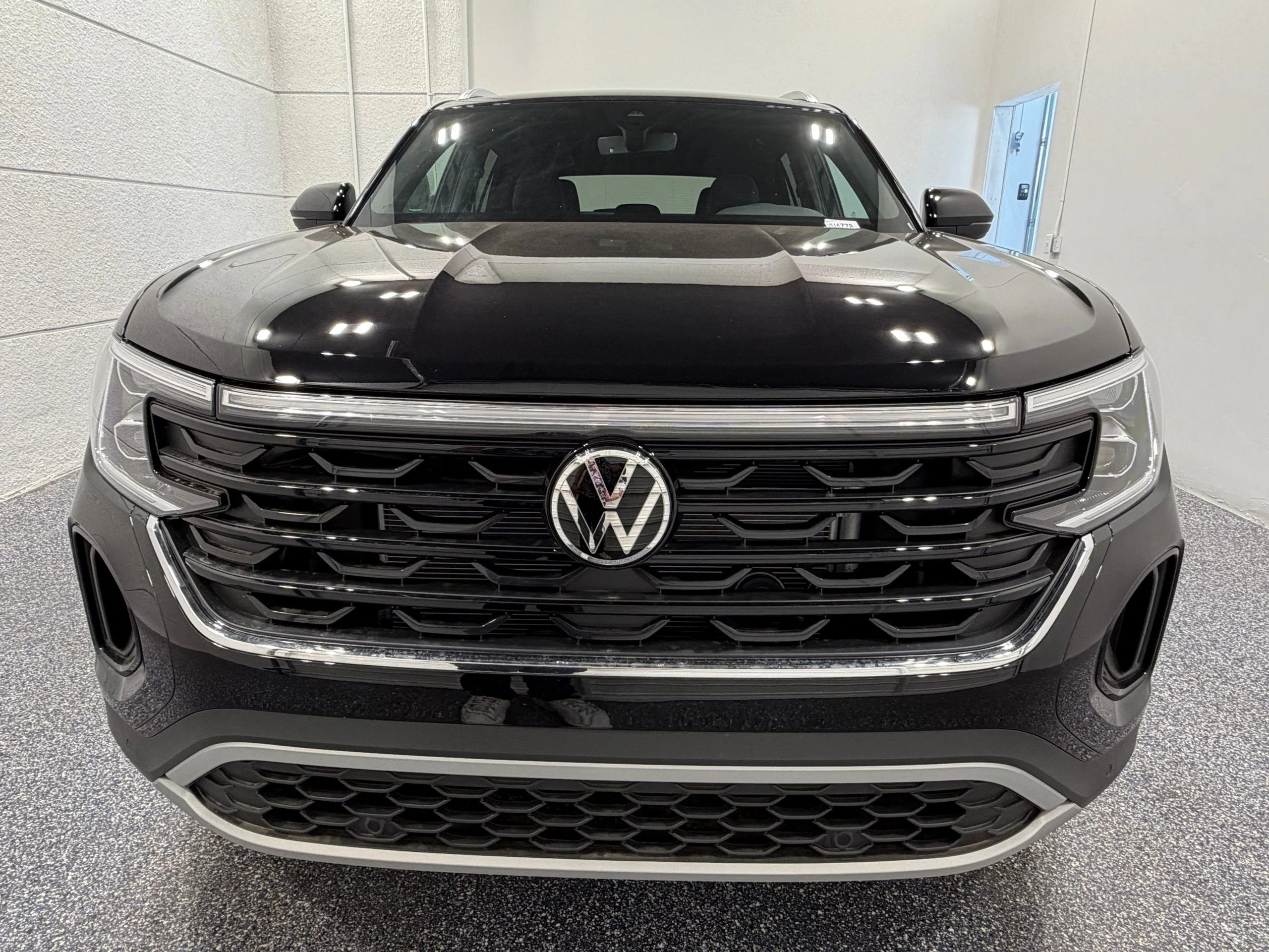 New 2026 Black Volkswagen 2.0T SE w/Technology image 10