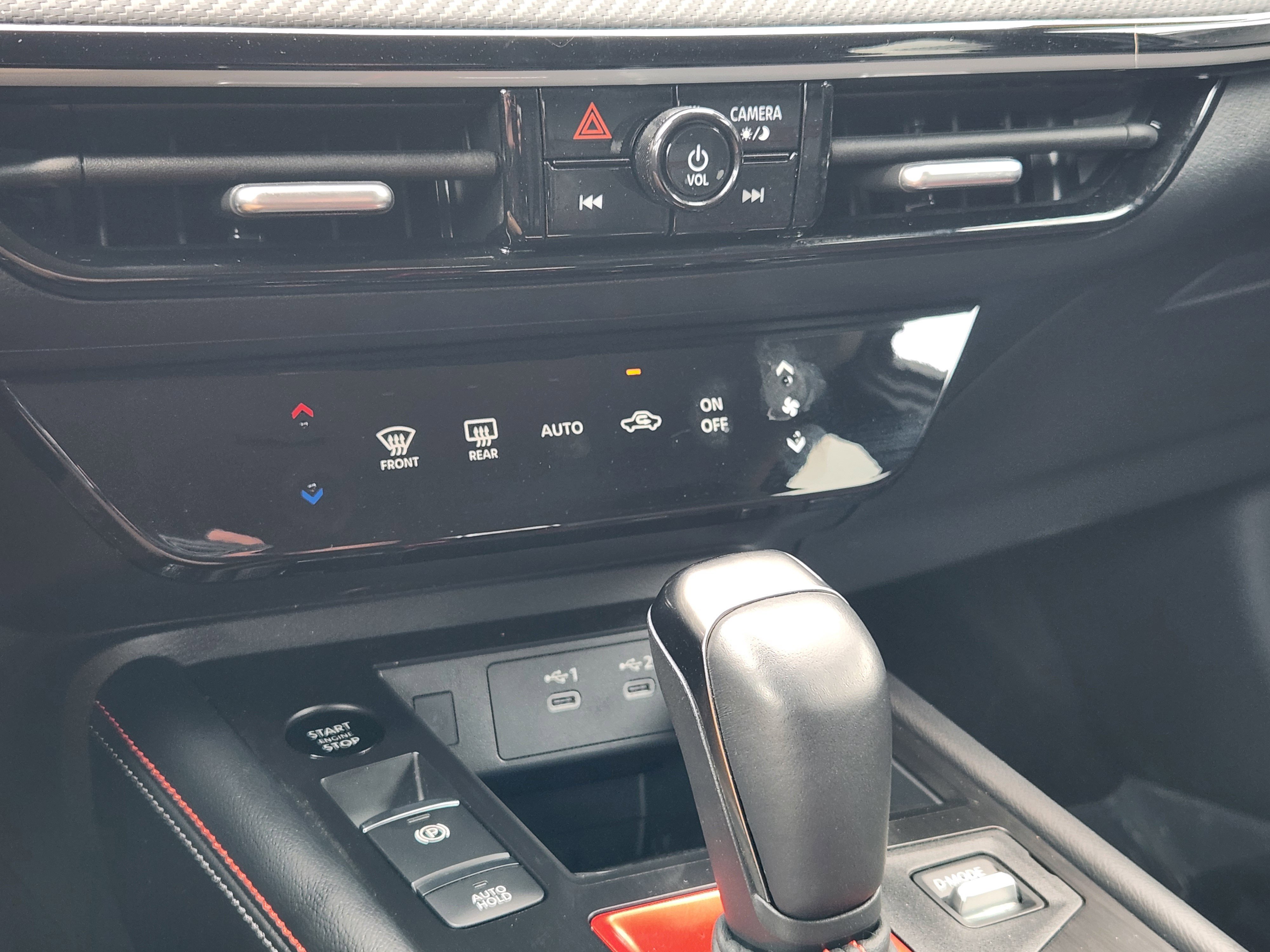 Certified Used 2025  Nissan SR image 19