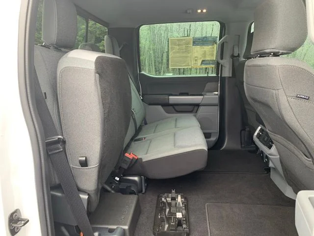Certified Used 2024 Oxford White Ford XLT image 14