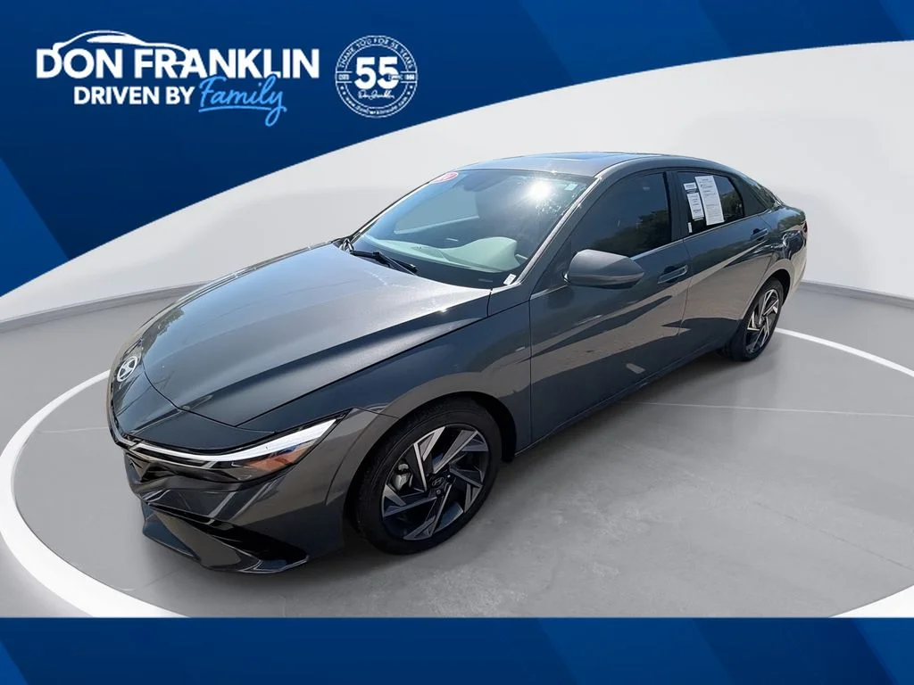 Used 2024 Gray Hyundai SEL image 1
