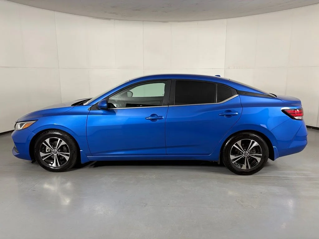Used 2021 Blue Nissan SV image 5