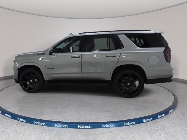 Used 2023 Gray Chevrolet High Country image 9