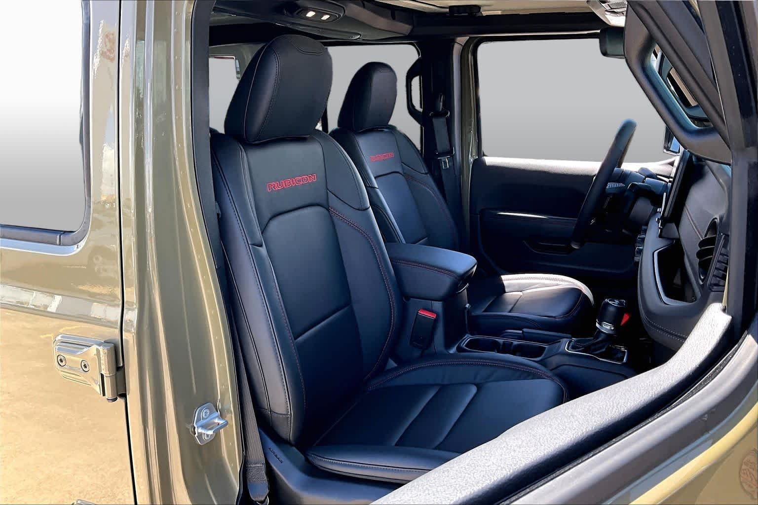 Used 2025 41 Jeep Rubicon image 9