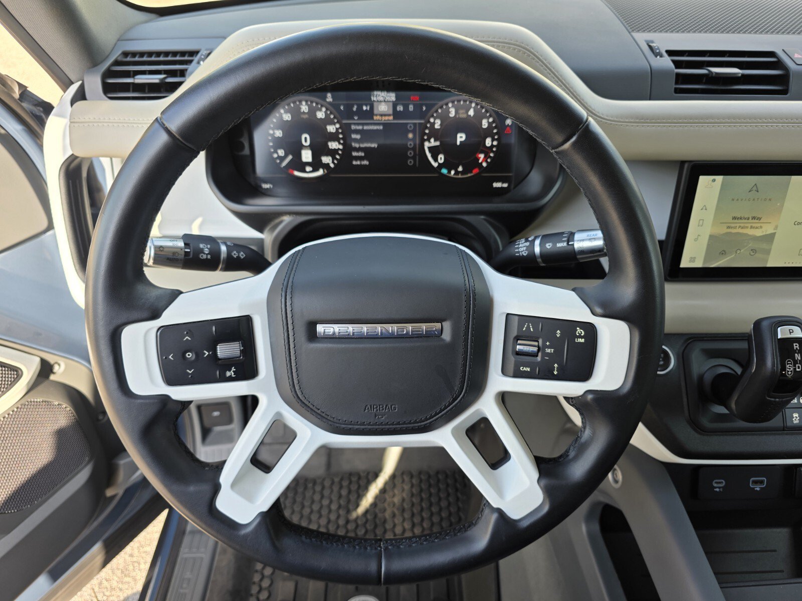 Used 2020 Tasman Blue Metallic Land Rover 110 P400 HSE image 18