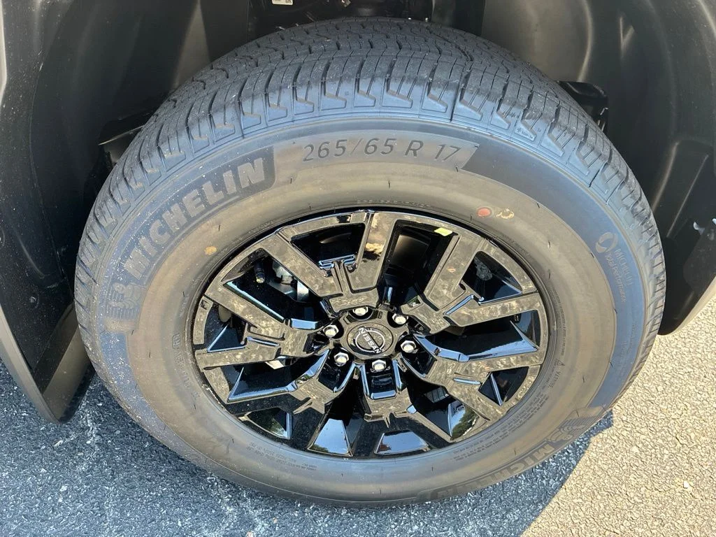 New 2026 Glacier White Nissan Crew Cab SV image 9