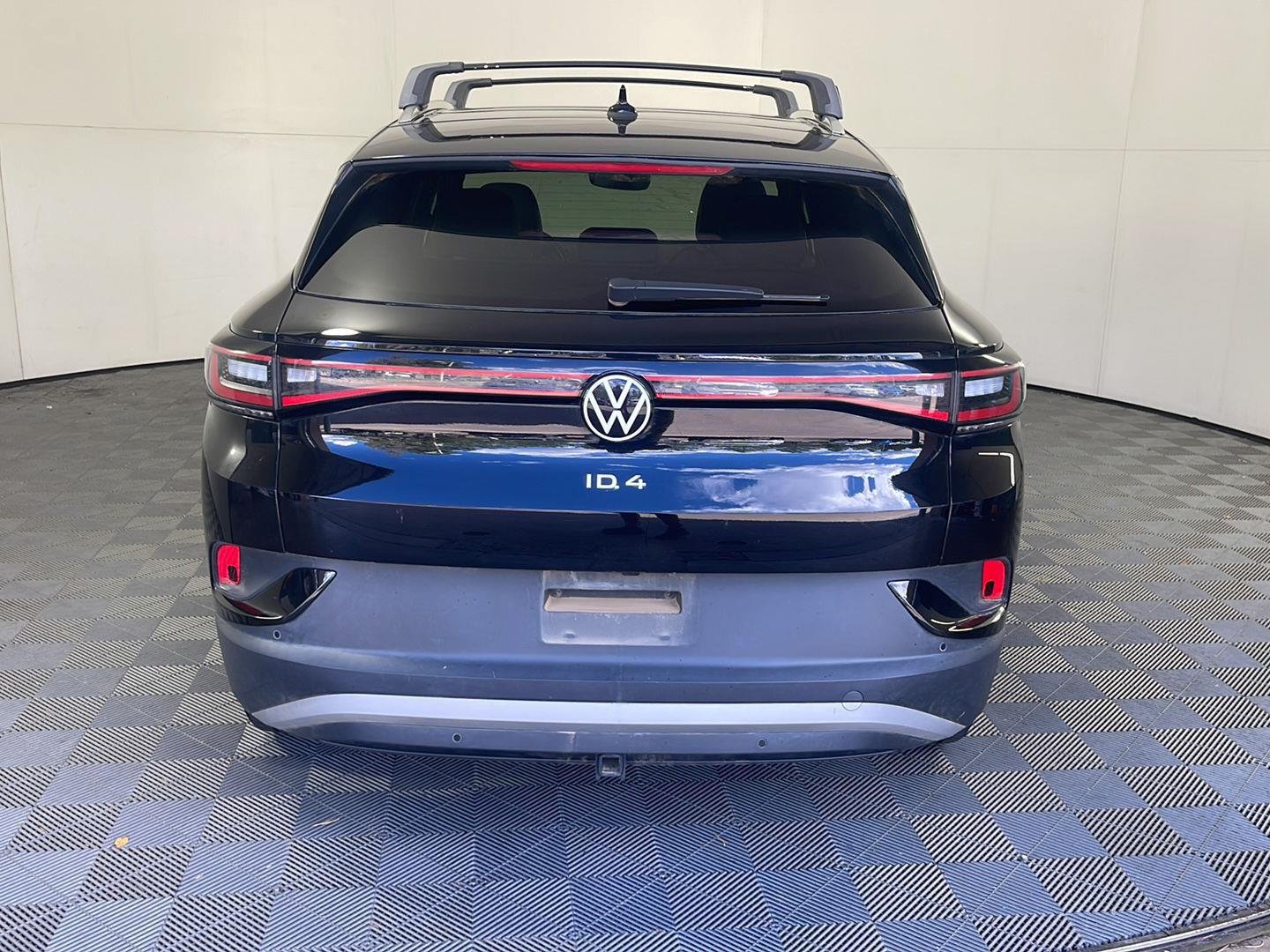 Used 2021 Mythos Black Metallic Volkswagen Pro S image 5