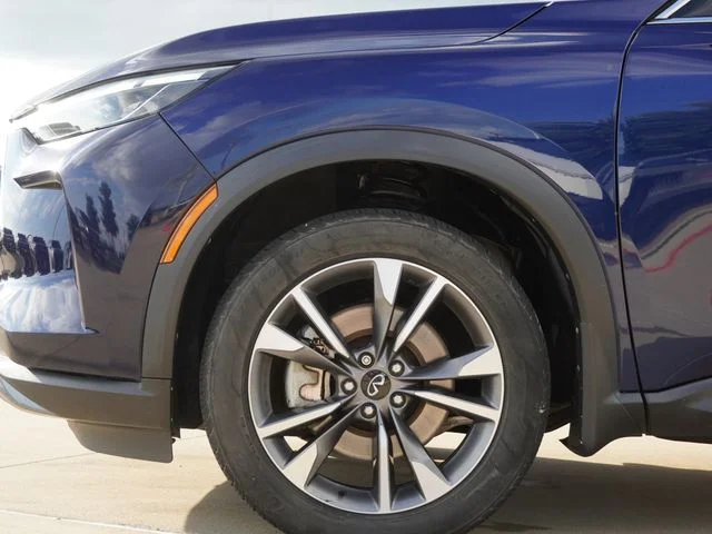 Used 2022 Blue INFINITI LUXE image 5
