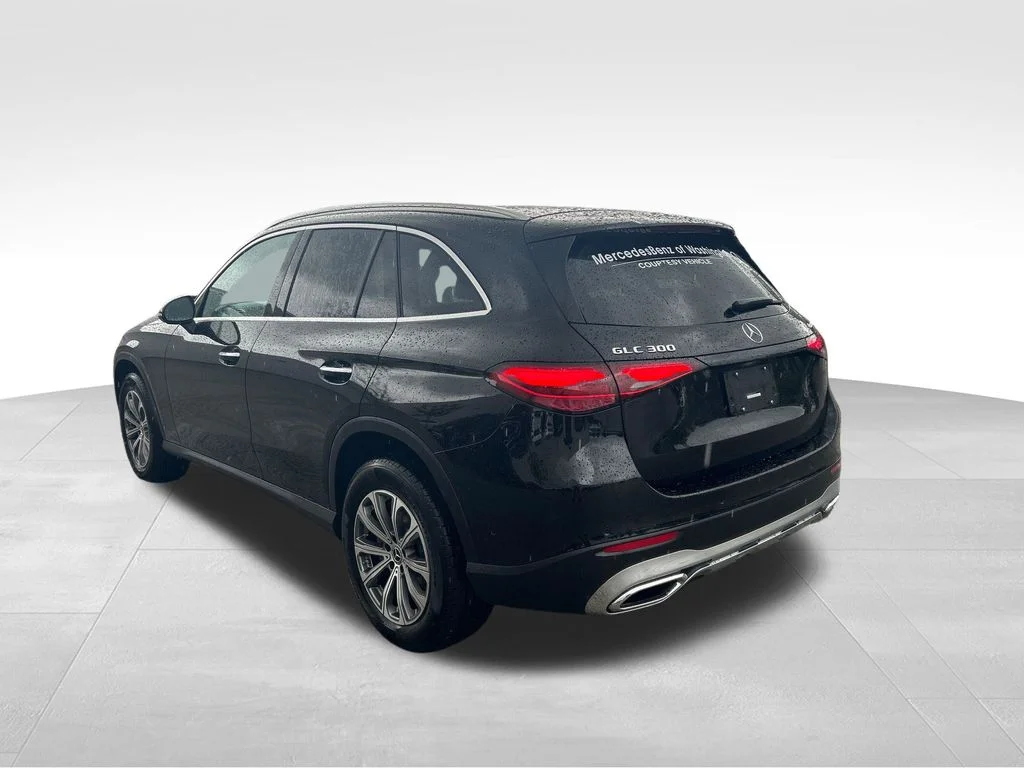 Used 2026 Black Mercedes-Benz GLC 300 image 3