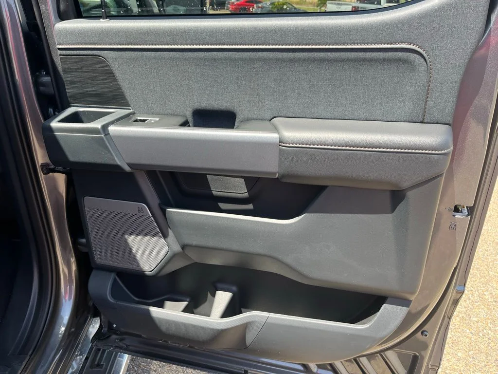 2025 Ford F-150 Lariat - Photo 16
