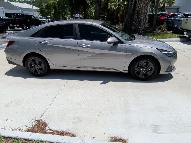 Certified Used 2023 Silver Hyundai SEL image 4