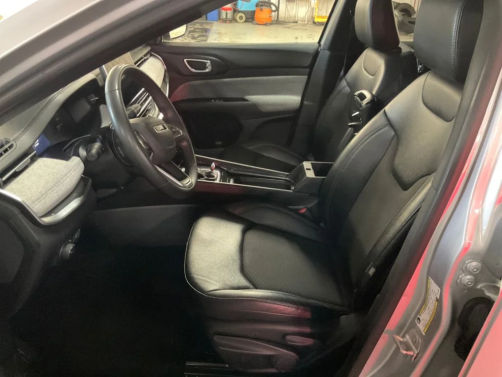 Certified Used 2024 Silver Jeep Latitude image 13