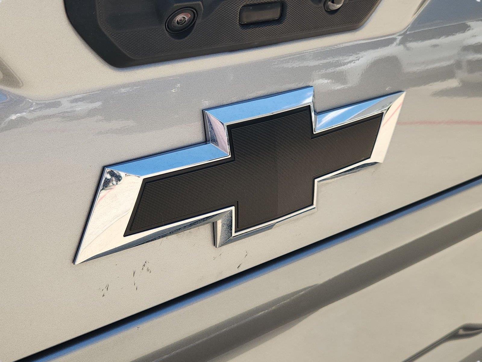 2025 Chevrolet Silverado 2500 HD photo 30 of 33