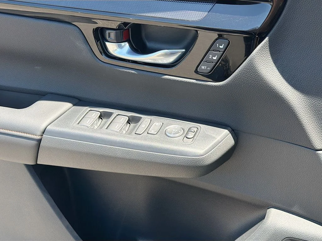 2026 Honda CR-V Sport Touring - Photo 18