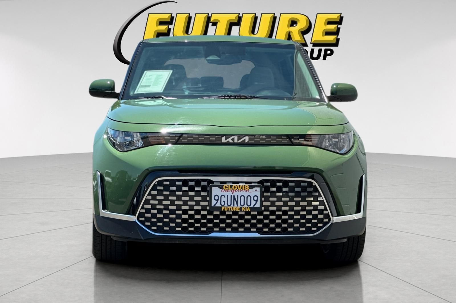 Used 2023 Green Kia EX image 9