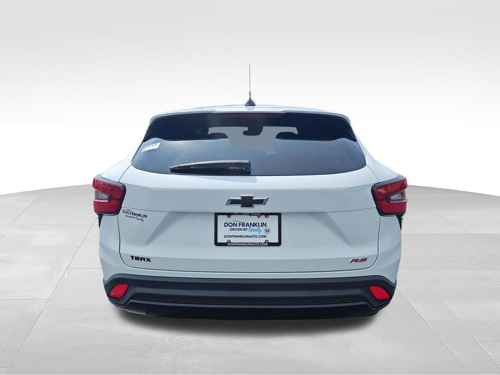 Used 2025 White Chevrolet 1RS image 4