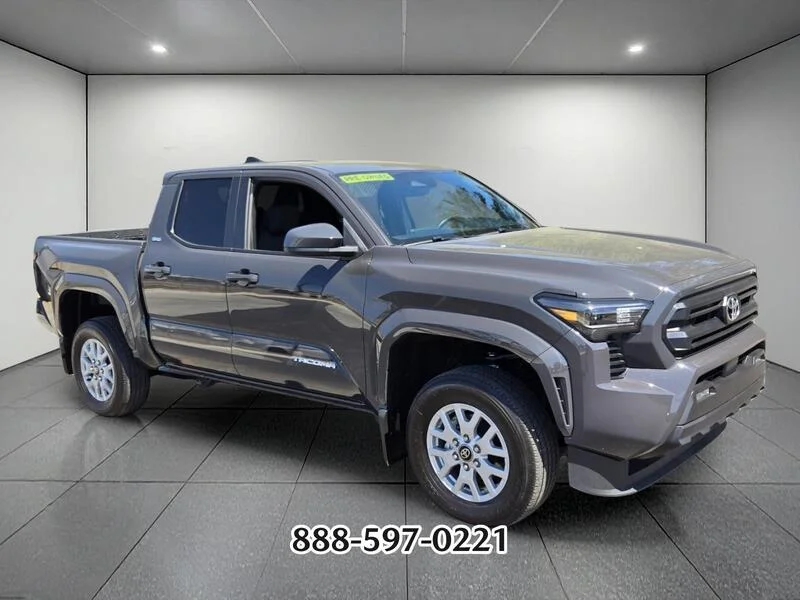 Used 2025 Underground TOYOTA SR5 image 7
