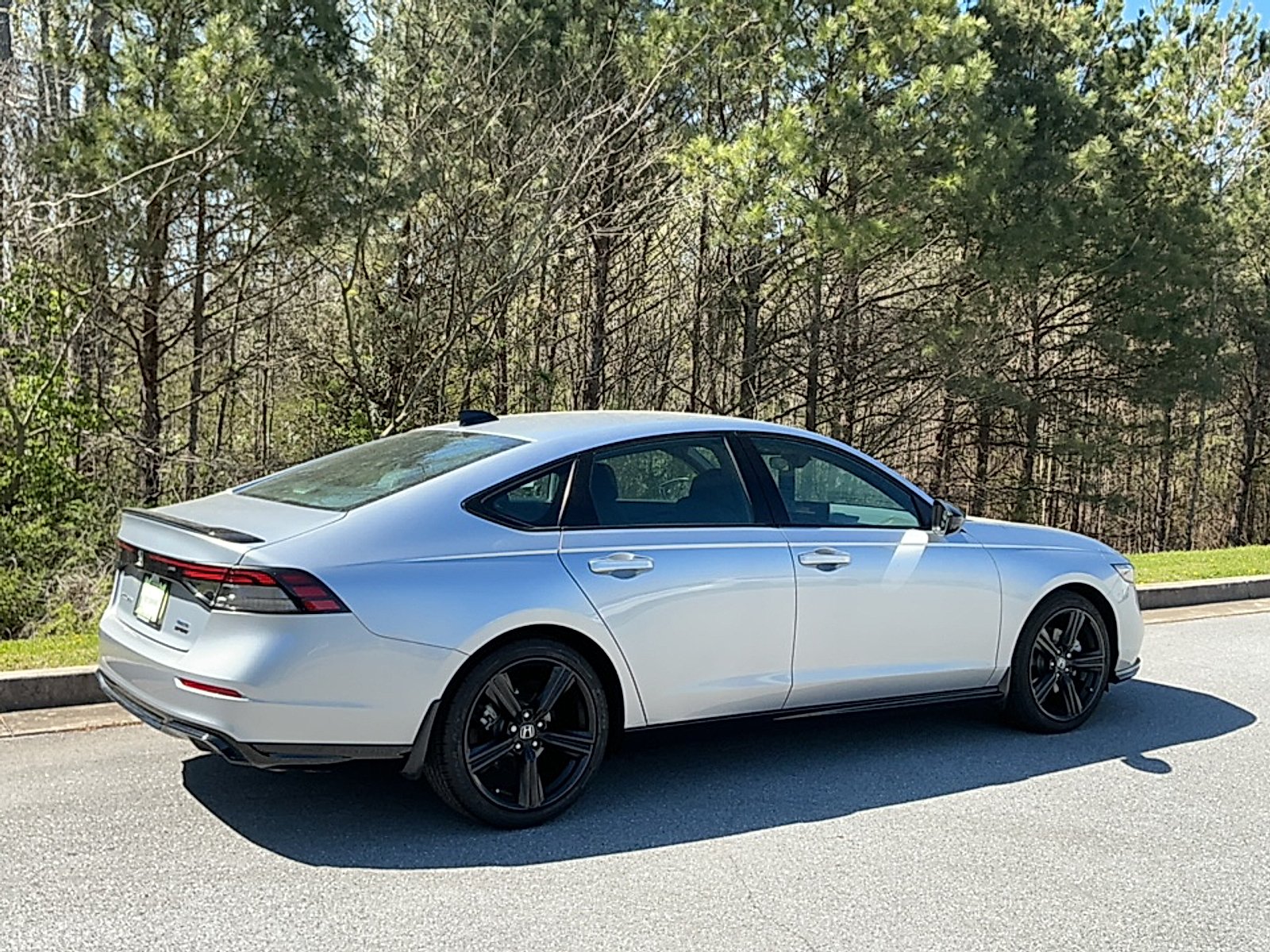 Used 2024 Midnight Silver Metallic Honda Sport-L image 2