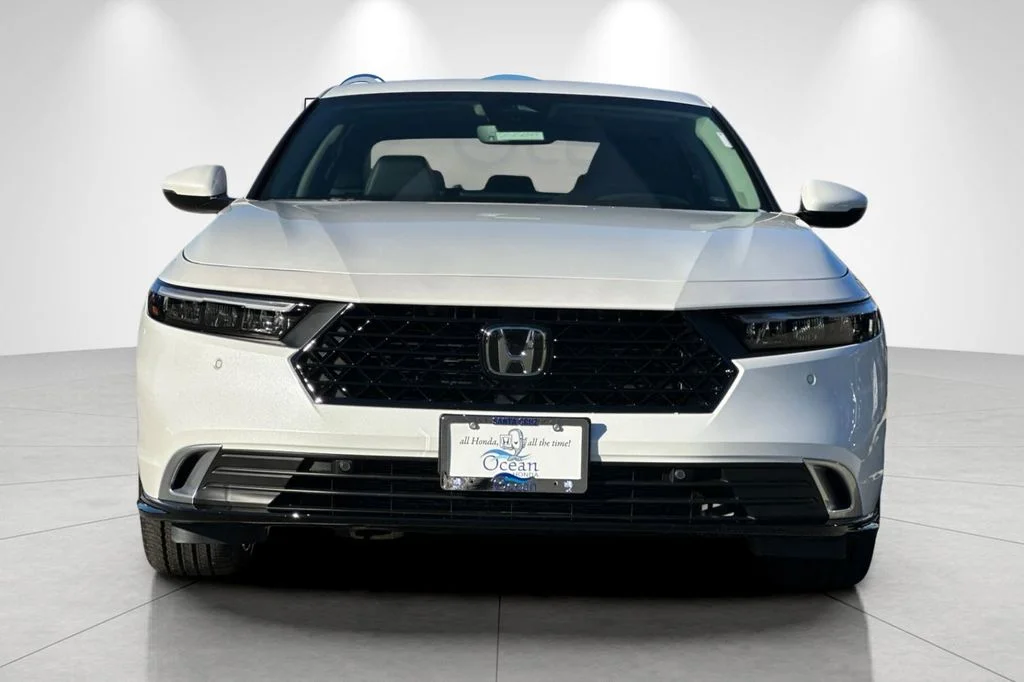 Used 2025  Honda Touring image 8