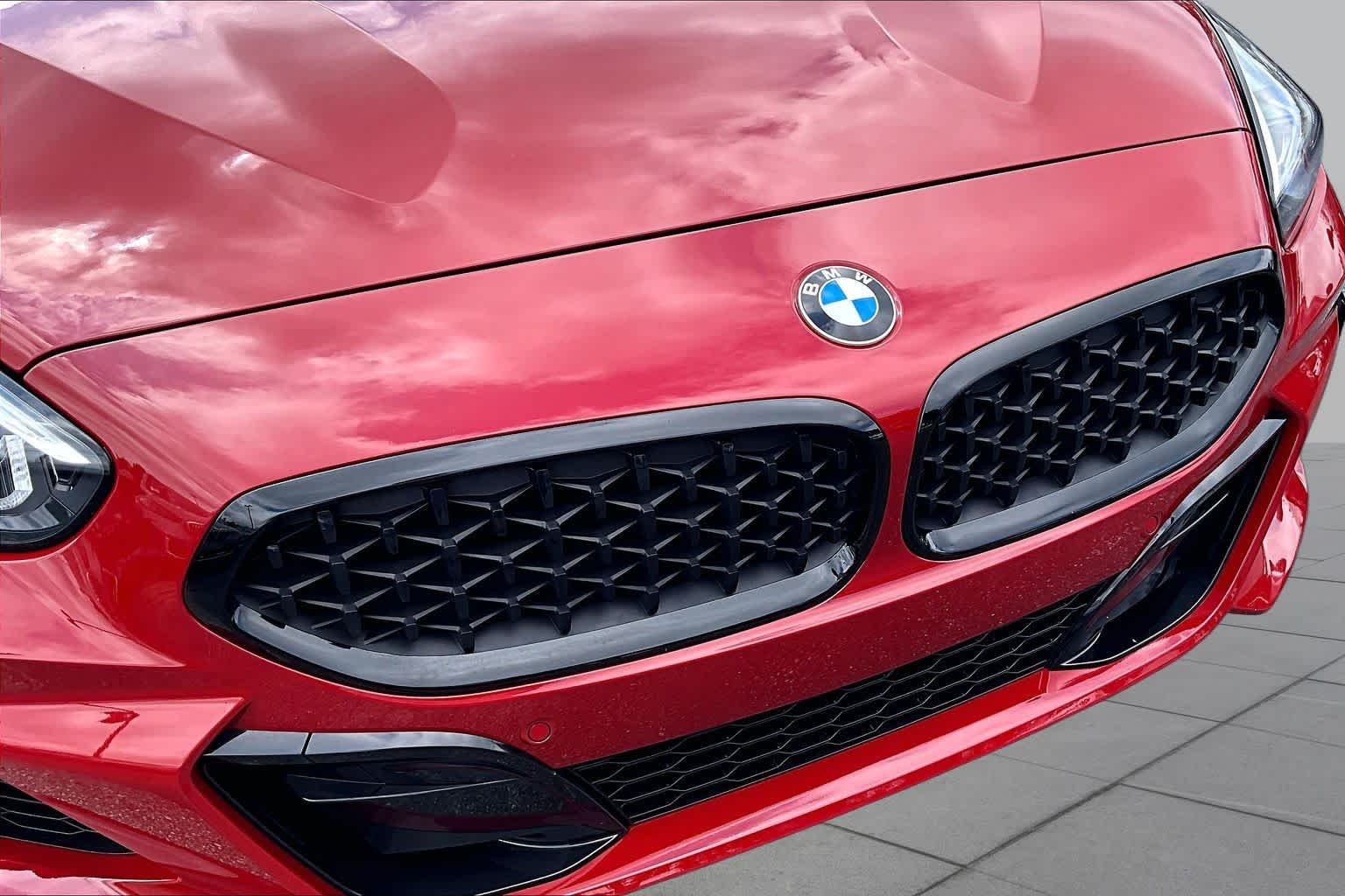 Used 2021 San Francisco Red Metallic BMW sDriveM40i image 30