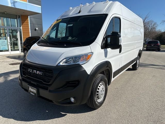Used 2025 White Ram High Roof image 2