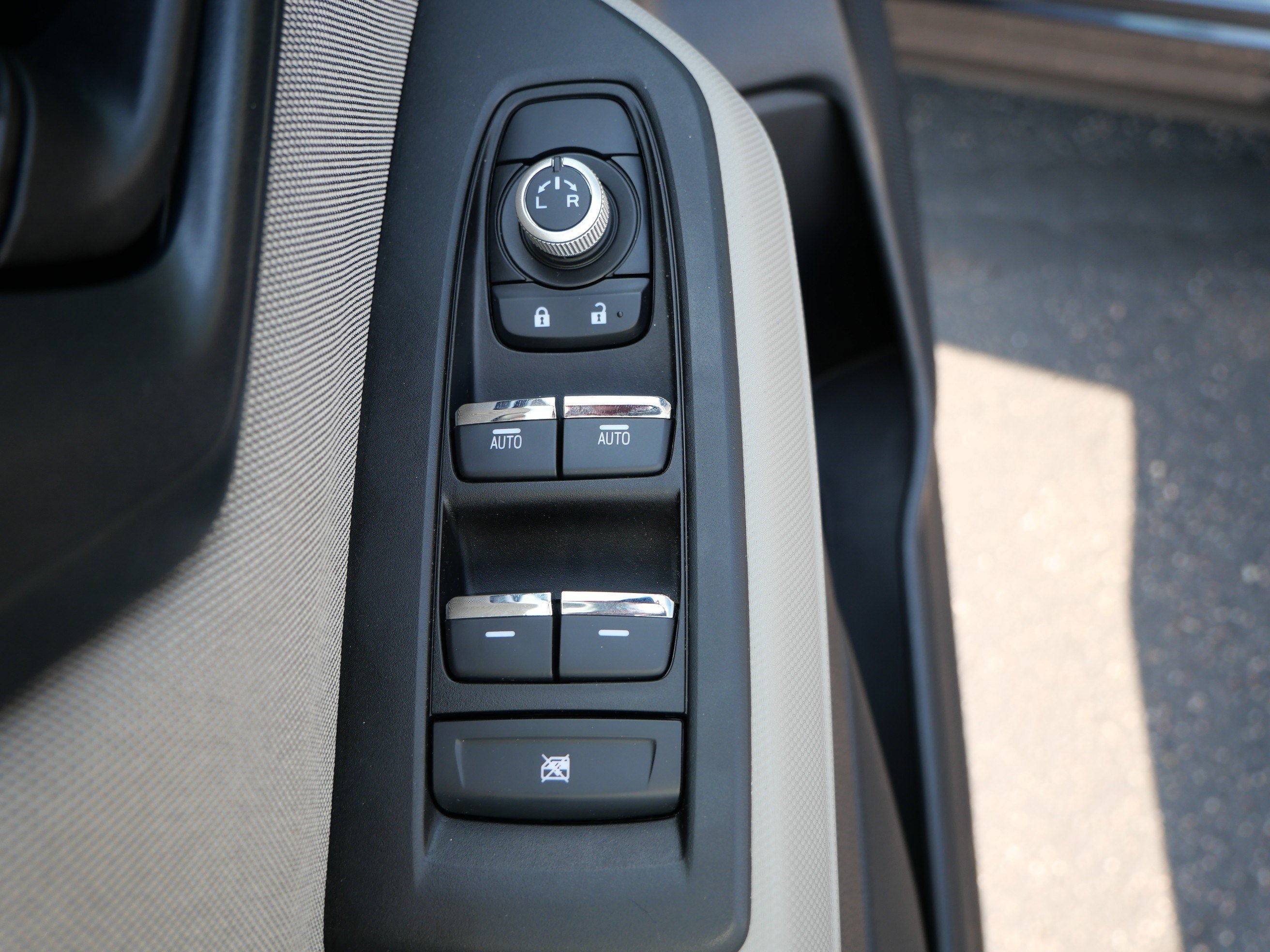 Used 2026 Magnetite Gray Metallic Subaru Premium image 20
