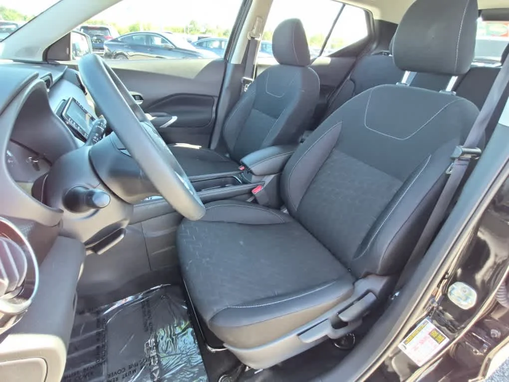 Used 2023 Super Black Nissan SV image 10