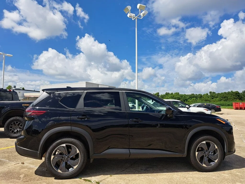 Used 2025 Black Nissan SV image 4