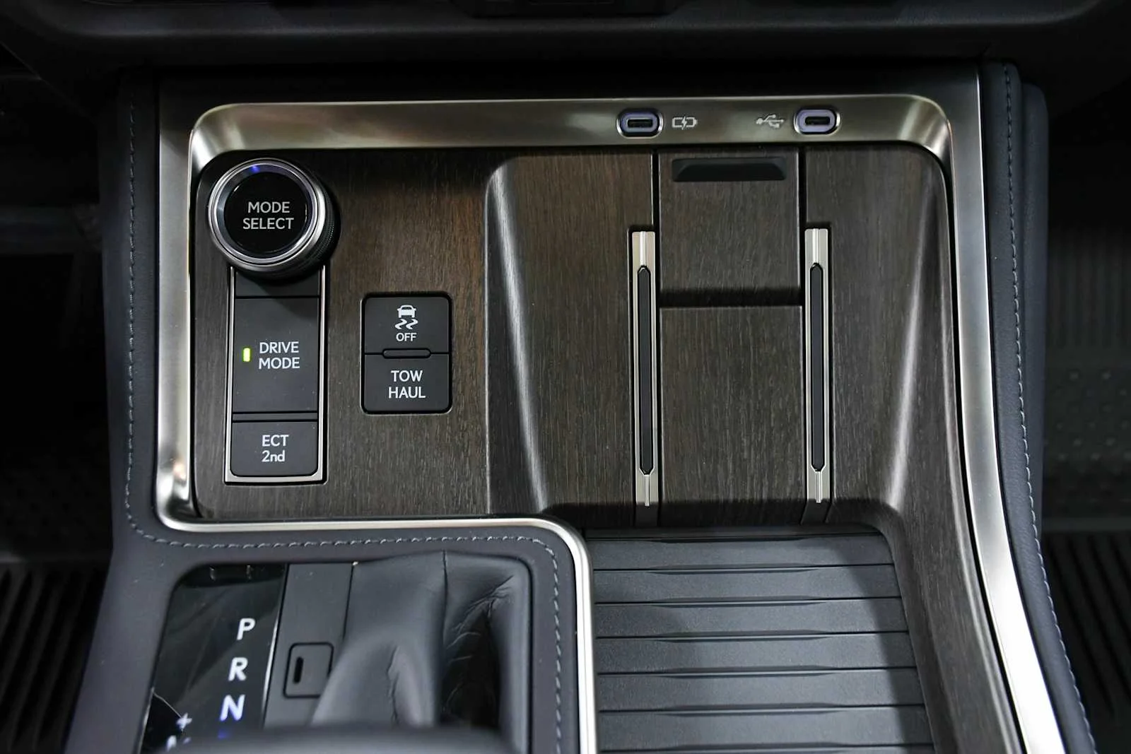 Certified Used 2026 MERCURY GRAY MC. Lexus Luxury+ image 28