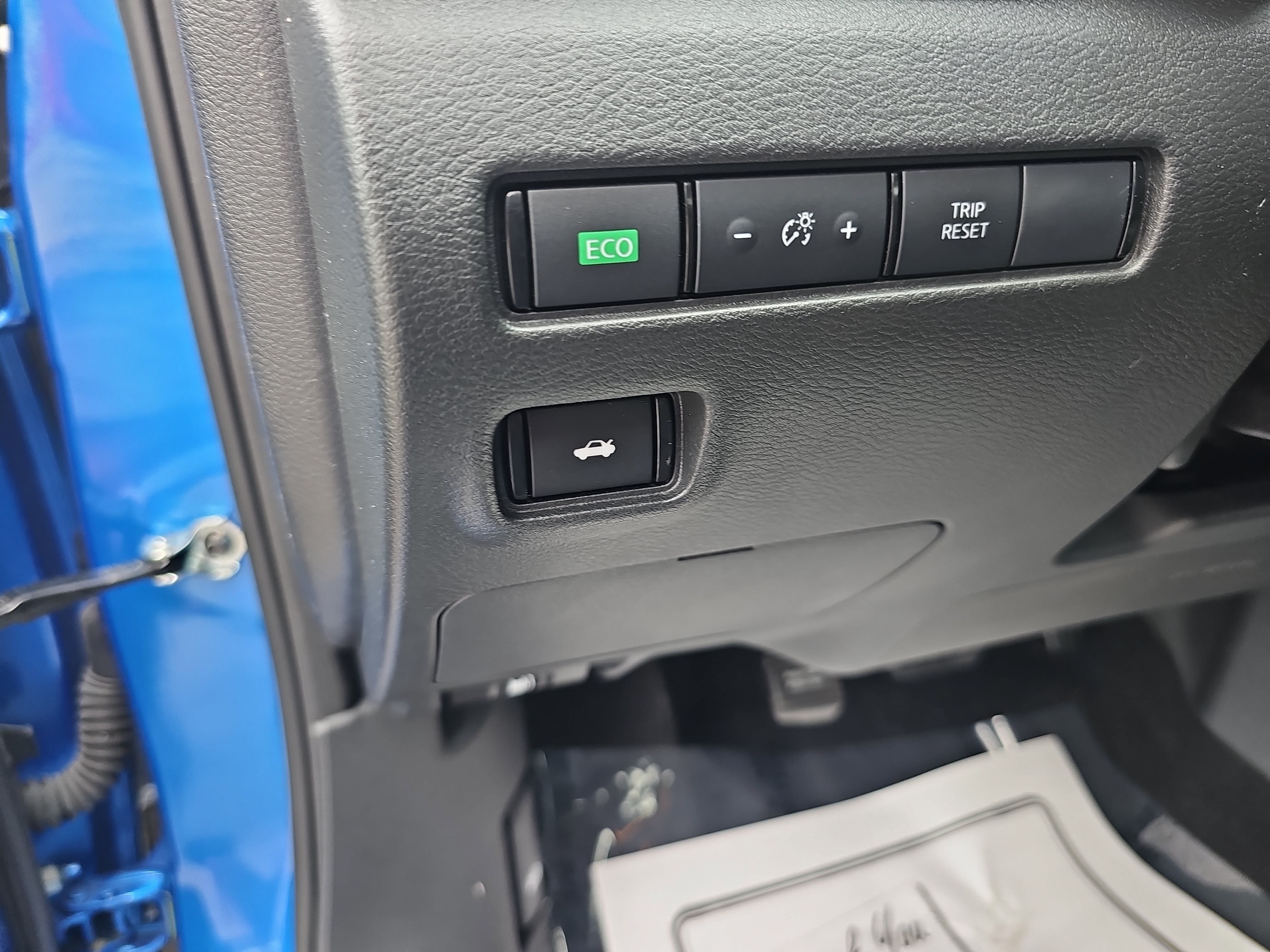 Used 2025 Electric Blue Metallic Nissan SV image 28