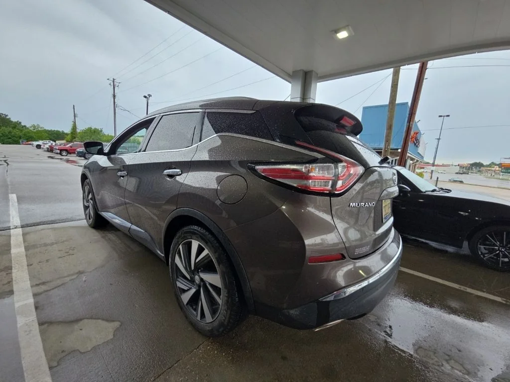 Used 2016 Brown Nissan Platinum image 3