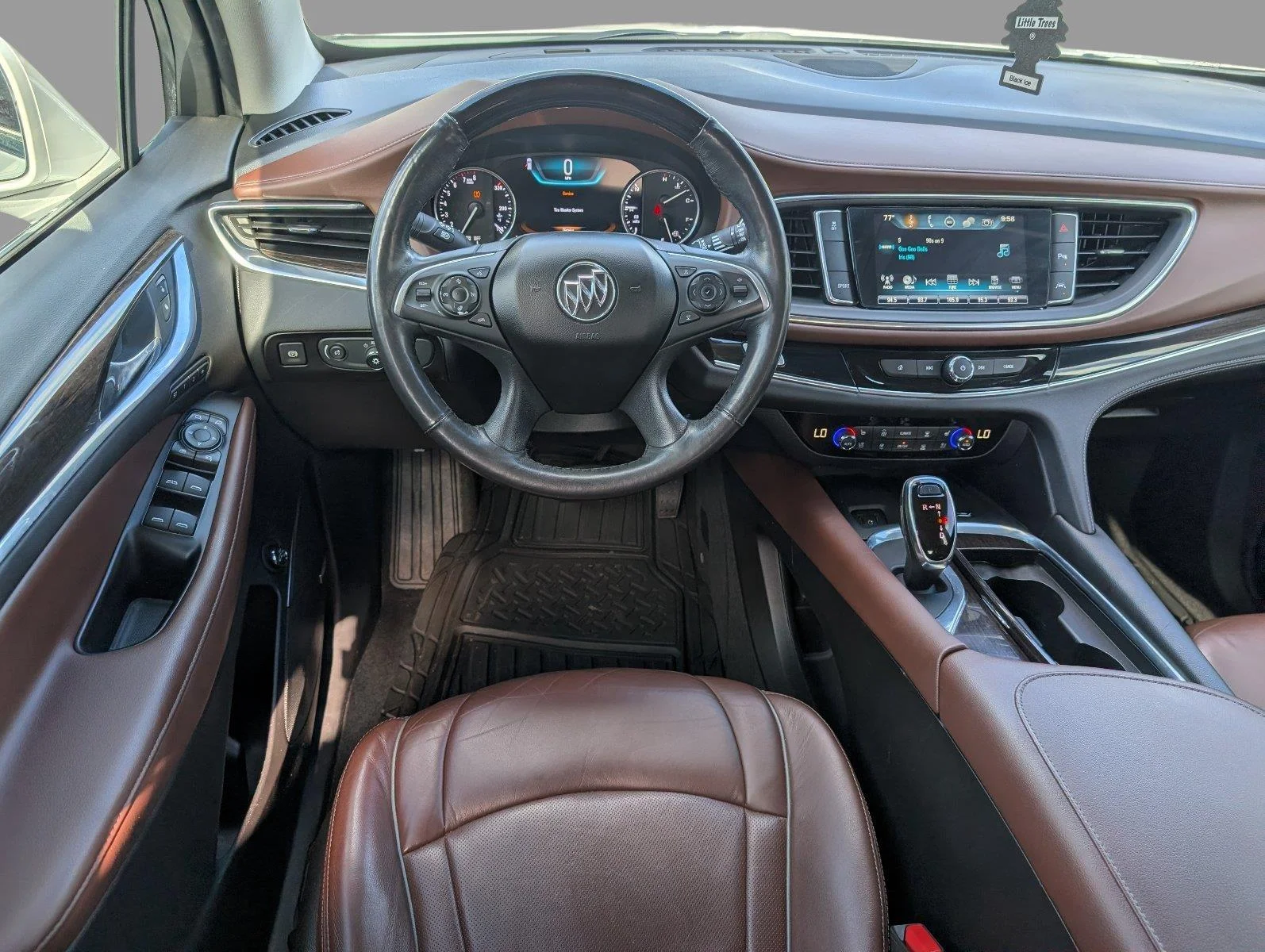 Used 2018 Includes Satin Nickel lower exterior accent color. Buick Avenir image 30