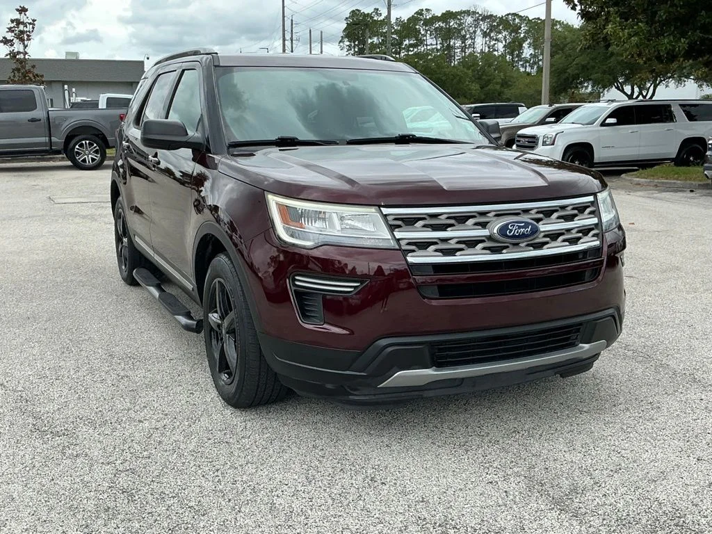 Used 2018 Red Ford XLT image 25